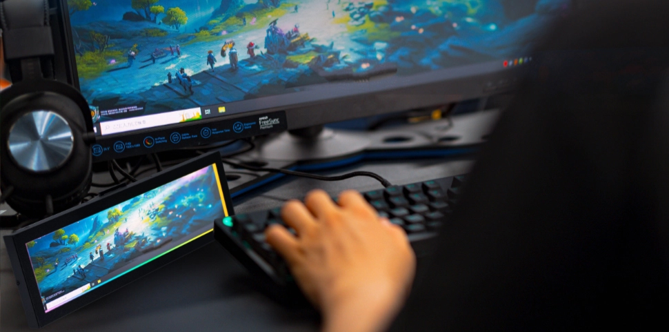 8.8インチ液晶ディスプレイ搭載。ディスプレイのカスタマイズが可能